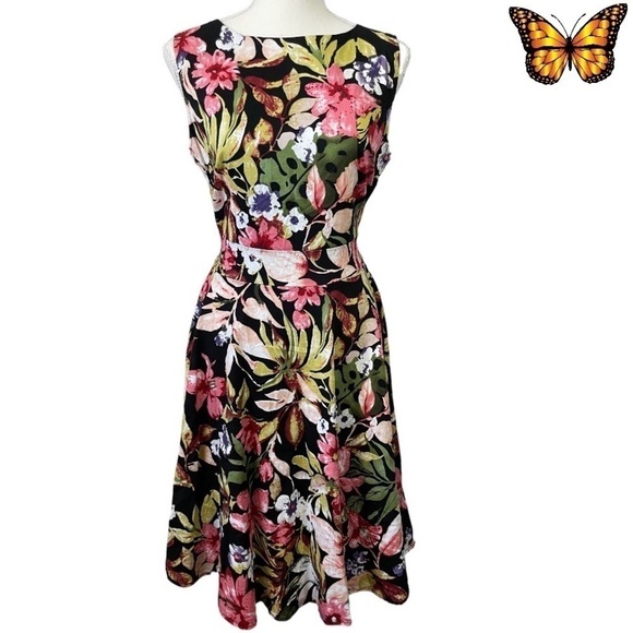 OWIN Floral Botanical Spring Garden Print Swing Dress Size Medium - Picture 1 of 9